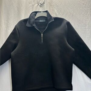 ASOS Men's Black Zip-Up Sweater this is small but is over size